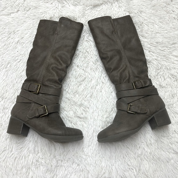 Taupe Knee High Side Zip Boots Size 8 - Picture 1 of 8